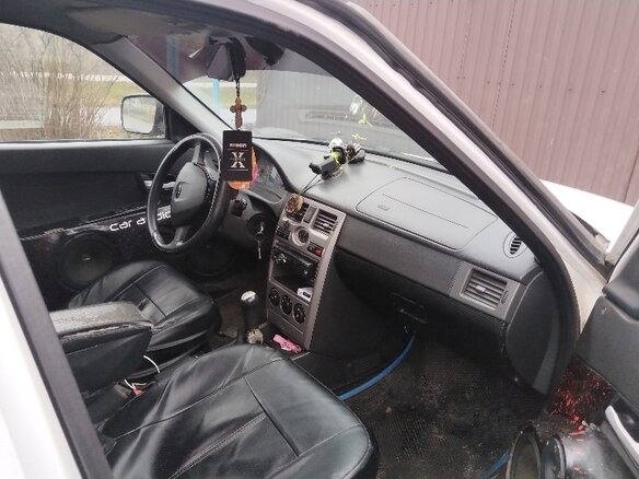 2010 Lada (ВАЗ) Priora I, белый, 250000 рублей - вид 5