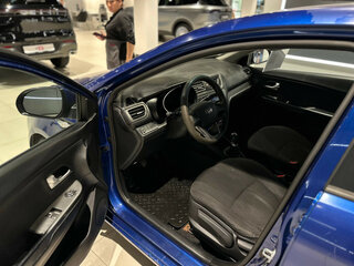 2013 Kia Rio III, синий, 648000 рублей, вид 5