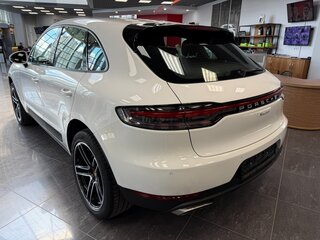 2019 Porsche Macan I Рестайлинг, белый, 4490000 рублей, вид 3