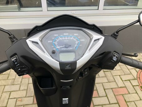 2024 Honda Activa 125, серебристый, 261900 рублей, вид 5