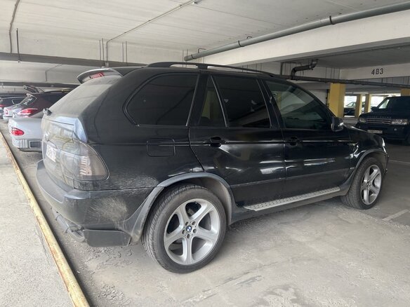 2002 BMW X5 4.6is I (E53), чёрный, 999000 рублей - вид 1