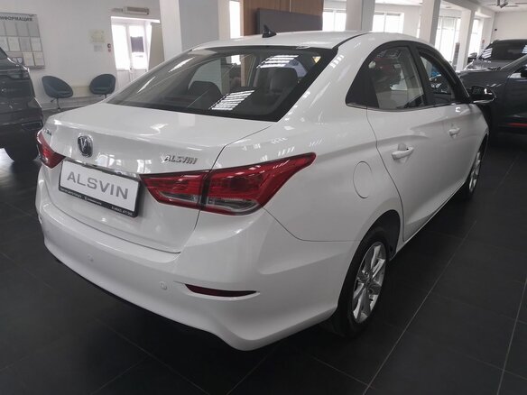 2024 Changan Alsvin, белый - вид 1