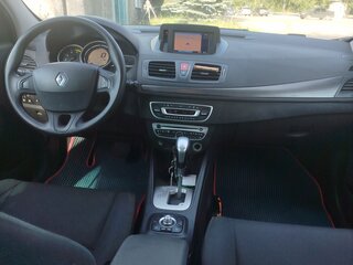 2010 Renault Megane III, серебристый, 550000 рублей, вид 3