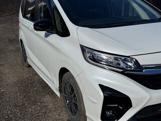 2022 Honda Freed II Рестайлинг, белый, 1850000 рублей, вид 3