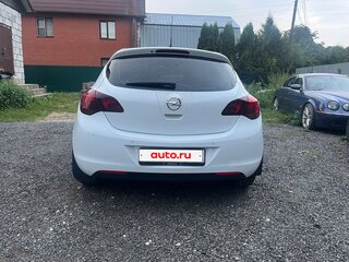 2011 Opel Astra J, белый, 550000 рублей, вид 3
