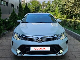 2016 Toyota Camry VII (XV50) Рестайлинг, белый, 1990000 рублей, вид 1