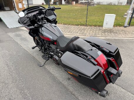 2025 Harley-Davidson CVO Road Glide ST, чёрный, 5399000 рублей, вид 4