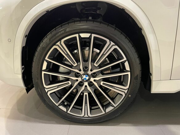 2025 BMW X1 Long 25Li xDrive III (U11/U12), белый, 6150000 рублей - вид 15