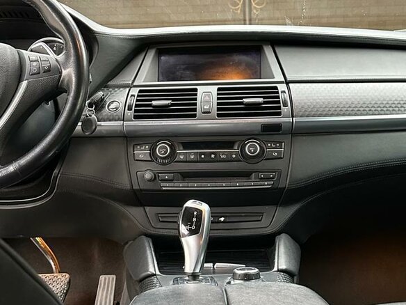 2012 BMW X6 50i I (E71) Рестайлинг, чёрный, 1800000 рублей - вид 4