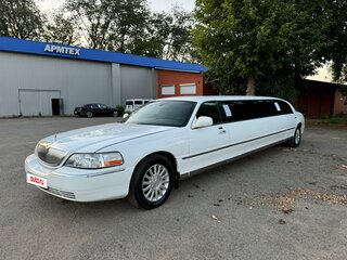 2002 Lincoln Town Car III, белый, 460000 рублей, вид 1