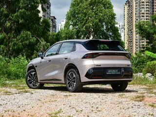 2026 Changan Qiyuan Q05 51.9 kWh II, розовый, 2558000 рублей, вид 4
