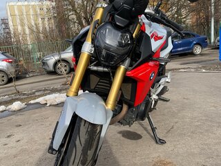 2020 BMW F 900 R, красный, 779990 рублей, вид 3