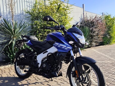 2021 Bajaj Pulsar NS 200, синий, 210000 рублей, вид 1