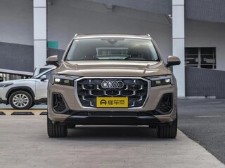 2025 Audi Q7 55 TFSI II (4M) Рестайлинг 2, бежевый, 13100000 рублей, вид 3