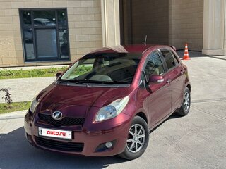 2010 Toyota Vitz II (XP90), красный, 580000 рублей, вид 1