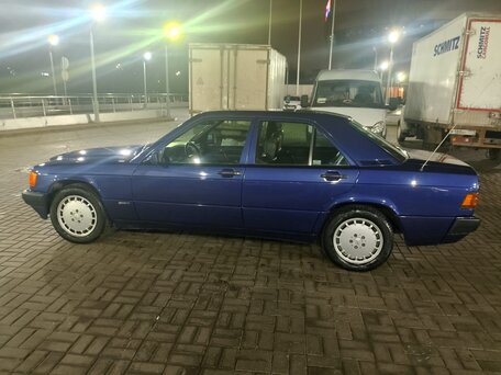 1992 Mercedes-Benz 190 (W201), синий, 2000000 рублей, вид 2