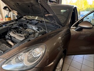 2010 Porsche Cayenne Diesel II (958), коричневый, 2300000 рублей, вид 4