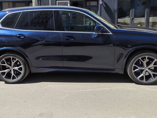 2022 BMW X5 35d IV (G05/G18), синий, 8798000 рублей, вид 4