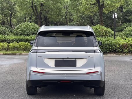 2023 Aion Y Plus 61.7 kWh, серый, 1480000 рублей, вид 5
