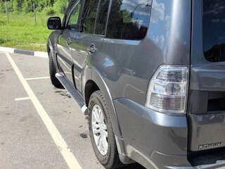 2015 Mitsubishi Pajero IV Рестайлинг 2, серый, 1900000 рублей, вид 5