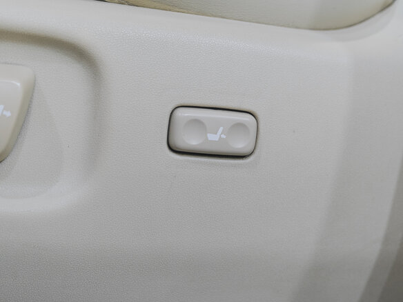 2013 Lexus LX 570 III Рестайлинг, чёрный, 4069000 рублей - вид 38