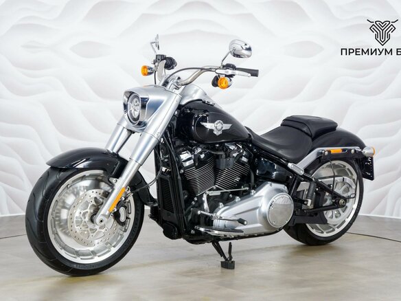 2017 Harley-Davidson Fat Boy, чёрный, 1815000 рублей - вид 2
