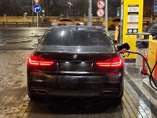 2017 BMW 7 серии 730i VI (G11/G12), чёрный, 3500000 рублей, вид 3