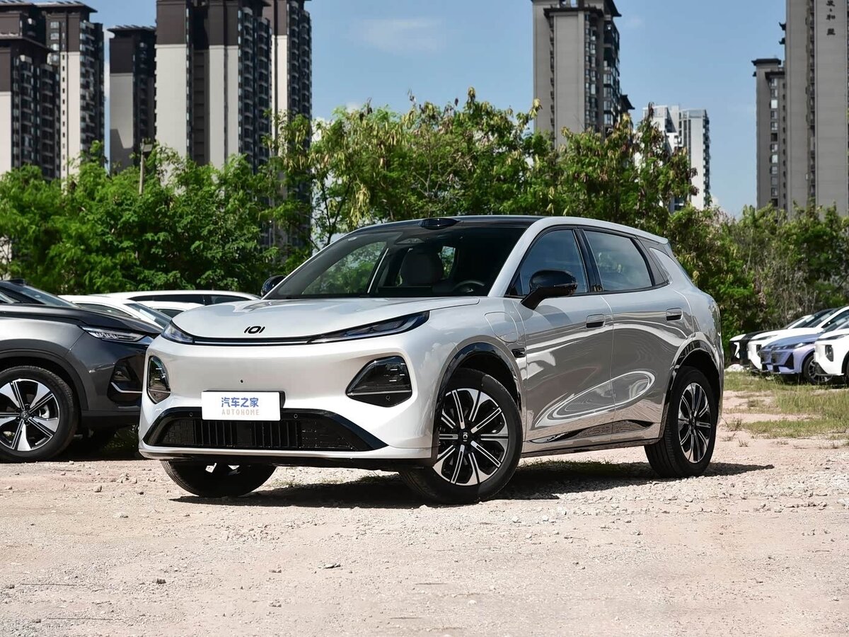 Открыть фотографии: Changan Qiyuan Q05 II