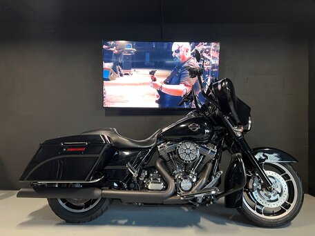 2012 Harley-Davidson Street Glide, чёрный, 1150000 рублей, вид 2