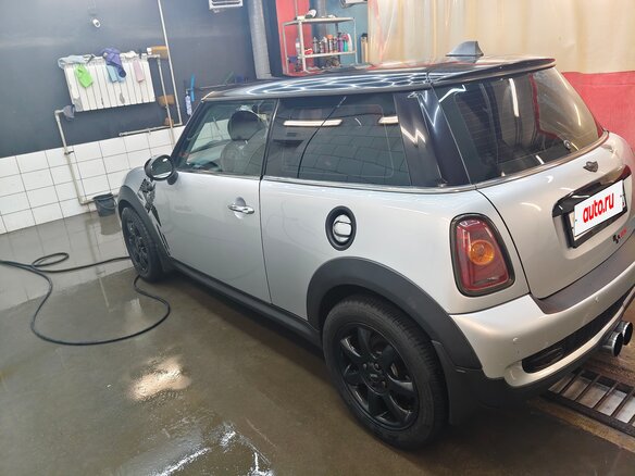 2007 Mini Hatch Cooper II (R56), серебристый, 520000 рублей - вид 4