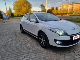 2013 Renault Megane III Рестайлинг 2, белый, 699999 рублей, вид 4