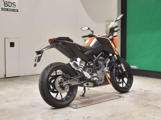 2016 KTM 200 Duke, оранжевый, 235000 рублей, вид 5