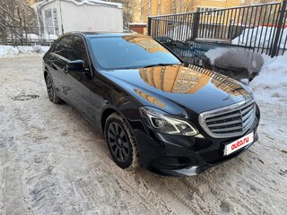 2015 Mercedes-Benz E-Класс 200 IV (W212, S212, C207) Рестайлинг, чёрный, 1900000 рублей, вид 3