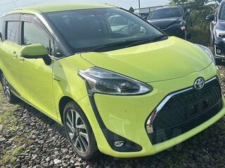 2019 Toyota Sienta II Рестайлинг, жёлтый, 1950000 рублей, вид 4