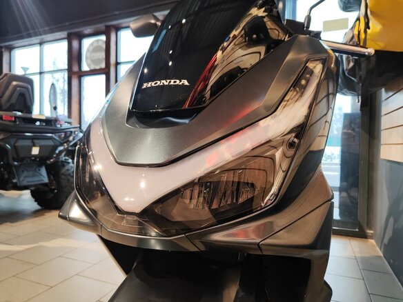 2025 Honda PCX 160, серый, 499900 рублей - вид 6