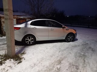 2016 Kia Rio III Рестайлинг, серебристый, 840000 рублей, вид 5