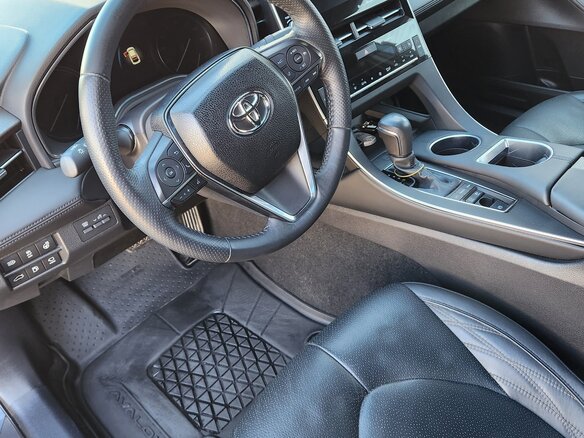 2021 Toyota Avalon V, серый, 3200000 рублей - вид 6