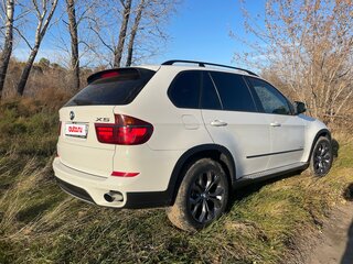 2010 BMW X5 35i II (E70) Рестайлинг, белый, 2100000 рублей, вид 3
