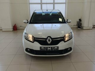 2017 Renault Sandero II, белый, 650000 рублей, вид 2