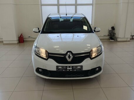 2017 Renault Sandero II, белый, 650000 рублей, вид 2