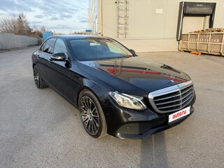 2018 Mercedes-Benz E-Класс 200 V (W213, S213, C238), чёрный, 2590000 рублей, вид 3