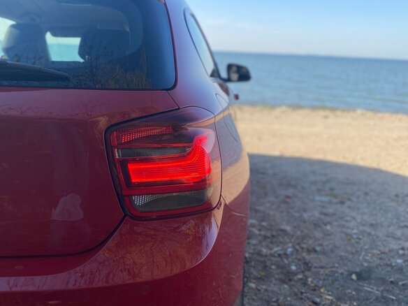 2012 BMW 1 серии 116i II (F20/F21), красный, 1340000 рублей - вид 22