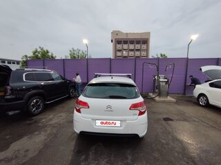 2011 Citroen C4 II, белый, 520000 рублей, вид 2