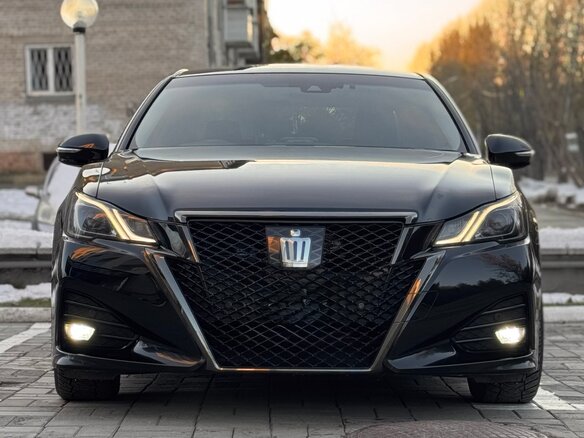 2017 Toyota Crown XIV (S210) Рестайлинг, чёрный, 3700000 рублей - вид 6
