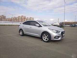 2017 Hyundai Solaris II, серебристый, 1150000 рублей, вид 3