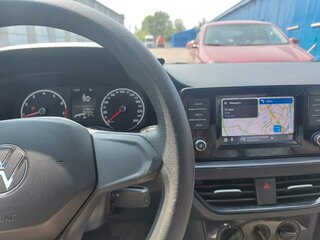 2021 Volkswagen Polo VI, серебристый, 1900000 рублей, вид 4