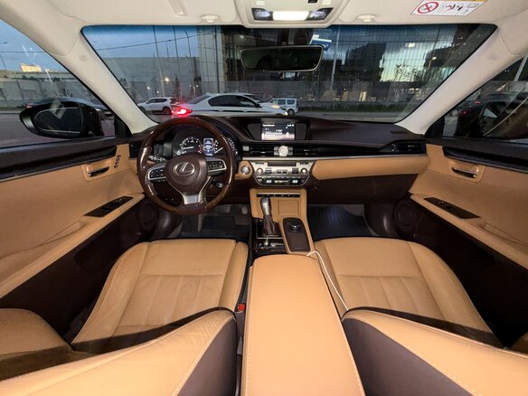 2015 Lexus ES 250 VI Рестайлинг, коричневый, 2650000 рублей - вид 13