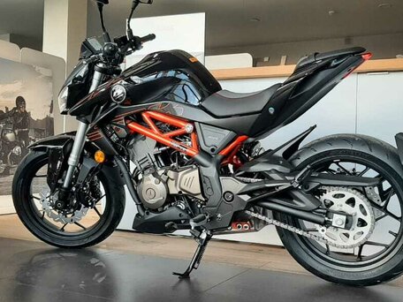 2025 QJMotor SRK 400, чёрный, 499000 рублей, вид 4