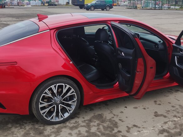 2018 Kia Stinger I, красный, 2800000 рублей - вид 12