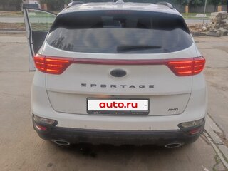 2021 Kia Sportage IV Рестайлинг, белый, 3000000 рублей, вид 3